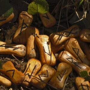 Consulta Pack 5 com as Runas de Odin (FOTO e ÁUDIO)